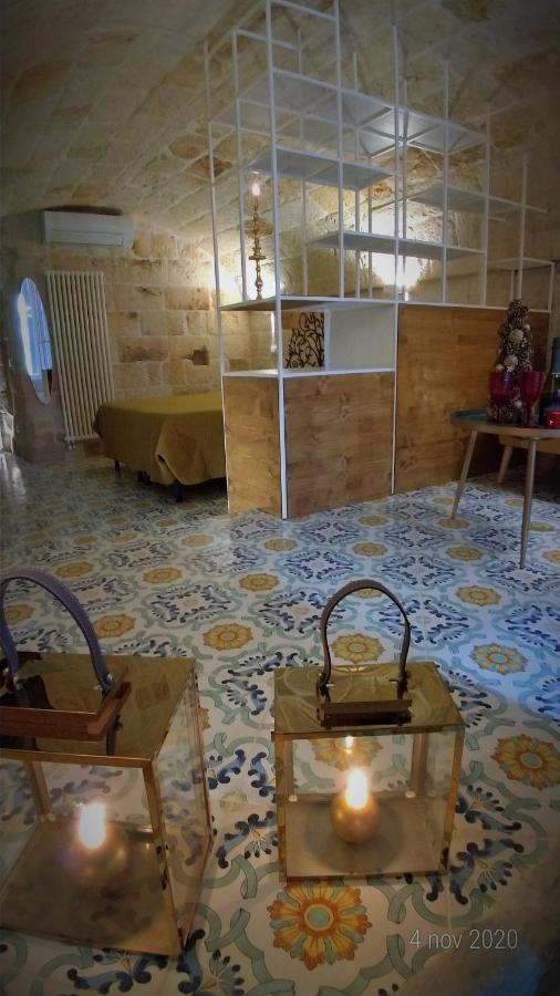 My Monopoli - Casa Dei Fiori Suite "Mimosa" Casa D'Epoca מראה חיצוני תמונה